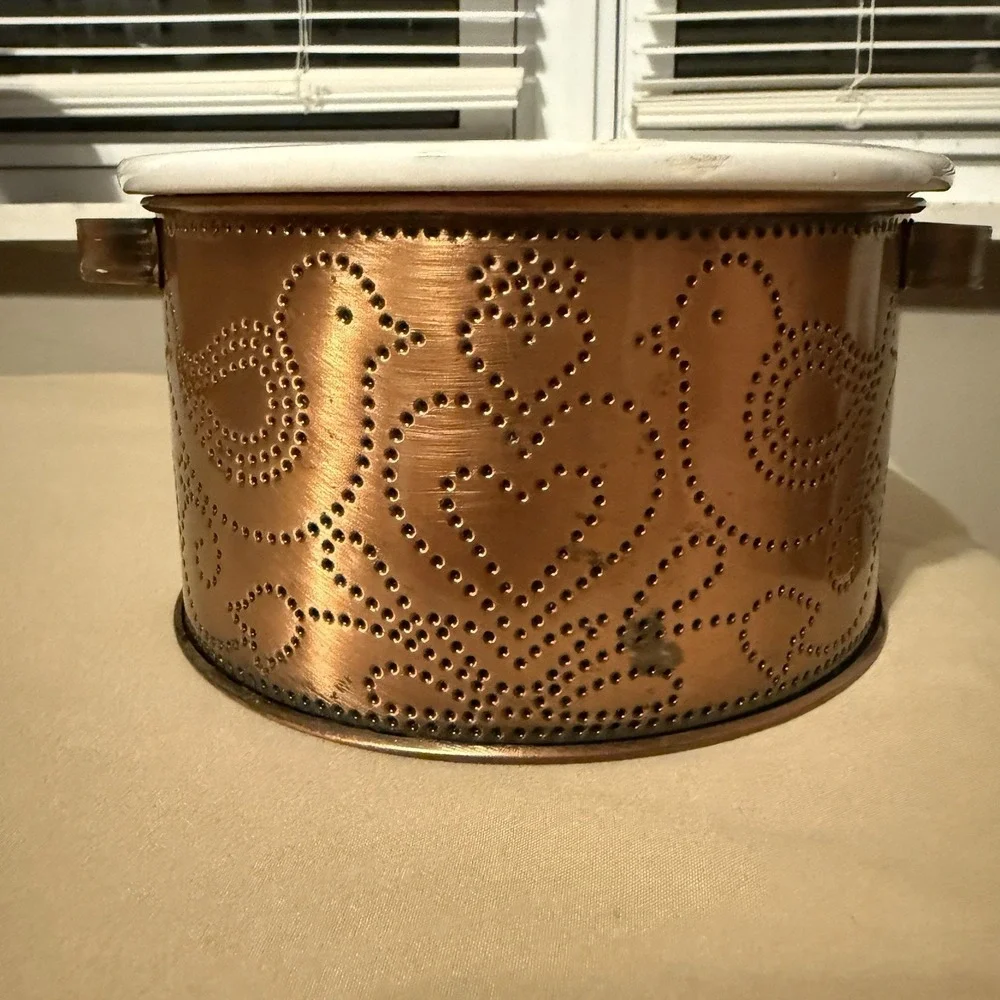 N/A vintage primitive