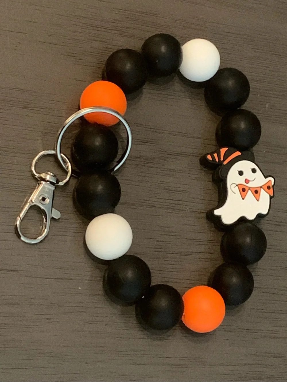 🌸 Halloween Ghost Black White Orange Silicone Beaded Keychain Bracelet