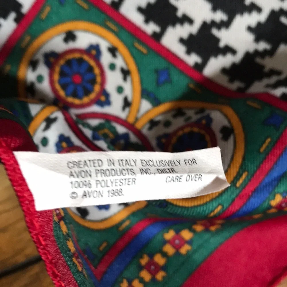 Avon Multicolor‎ Geometric Scarf