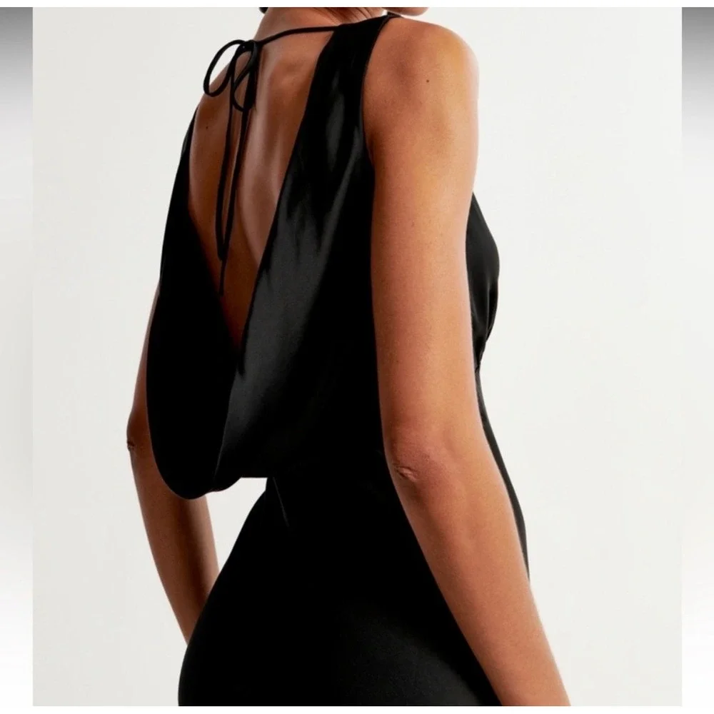 Abercrombie & Fitch sleek black