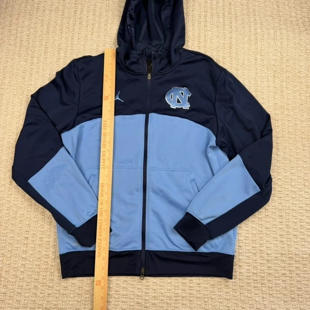 UNC North Carolina Men Hoodie M Jordan Therma Fit Tar Heels Full Zip Streetwear‎