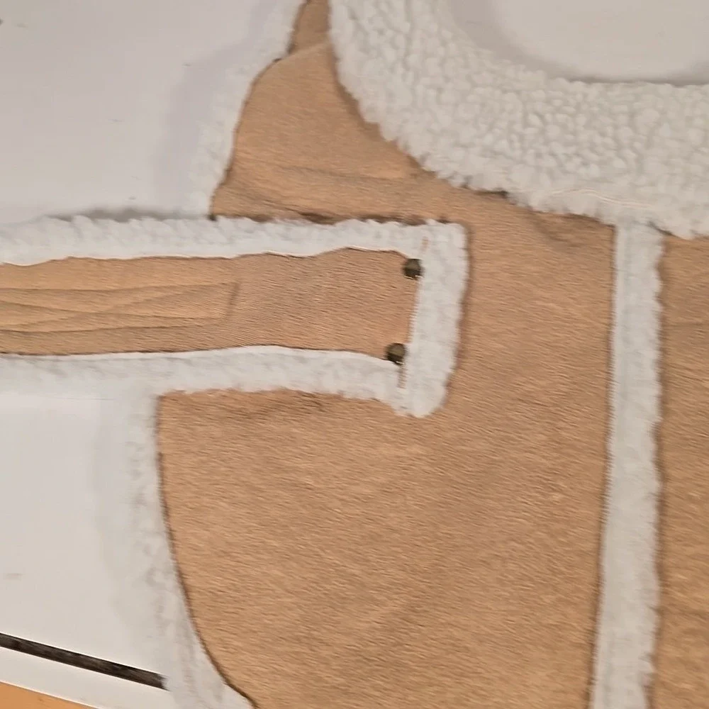 Sherpa Dog Coat‎ Size Small