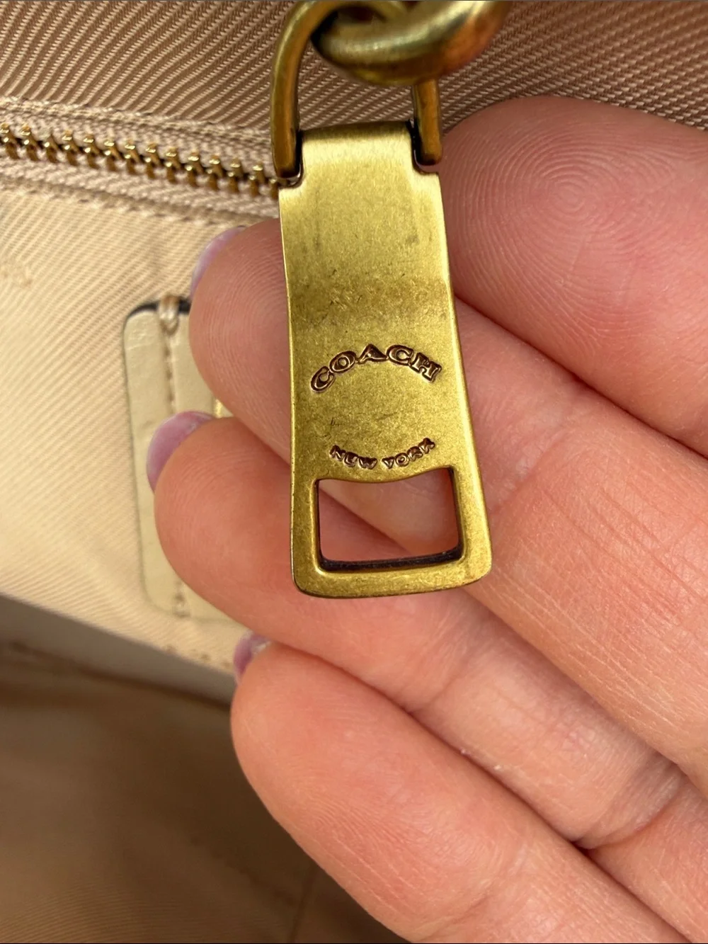 Coach authentic grace