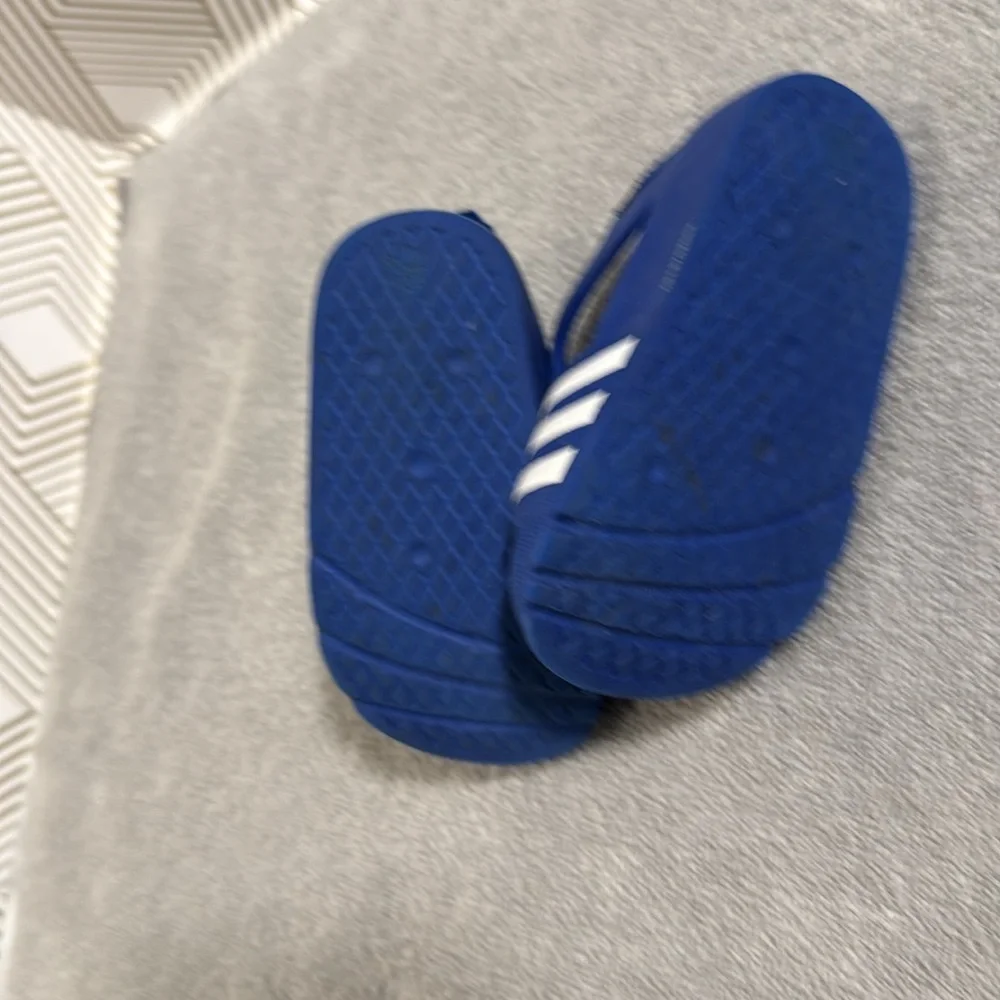 Adidas Kids Blue Sandals size baby size 3 slip on white strips‎