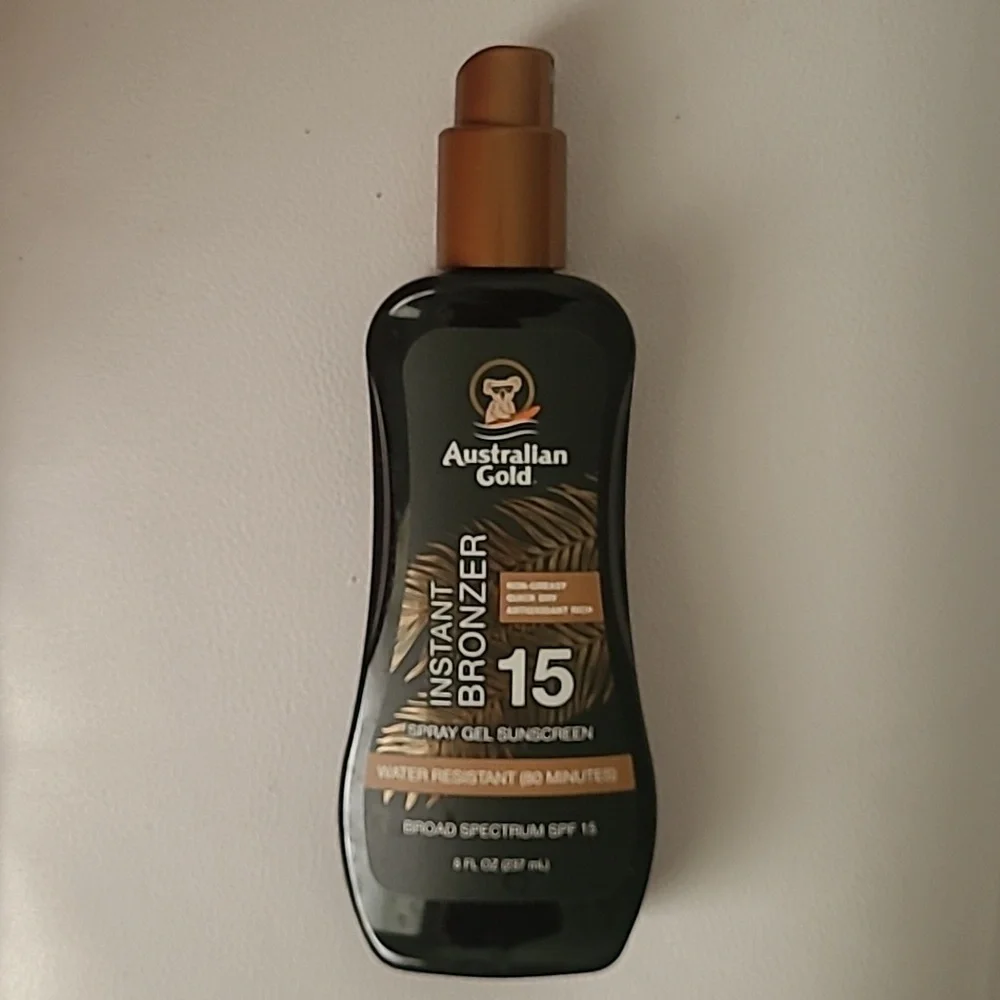 Instant Bronzer Spray Gel with Sunscreen SPF 15