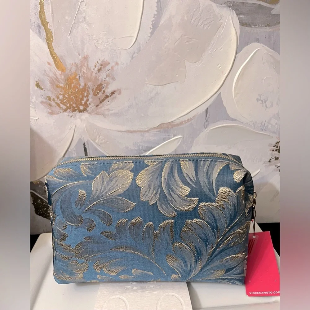Vince Camuto chic vince