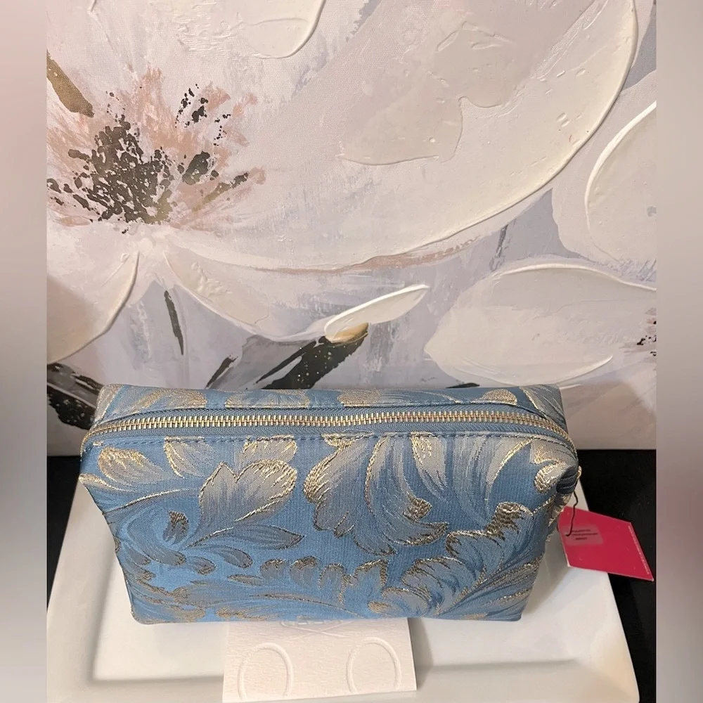 Vince Camuto chic vince