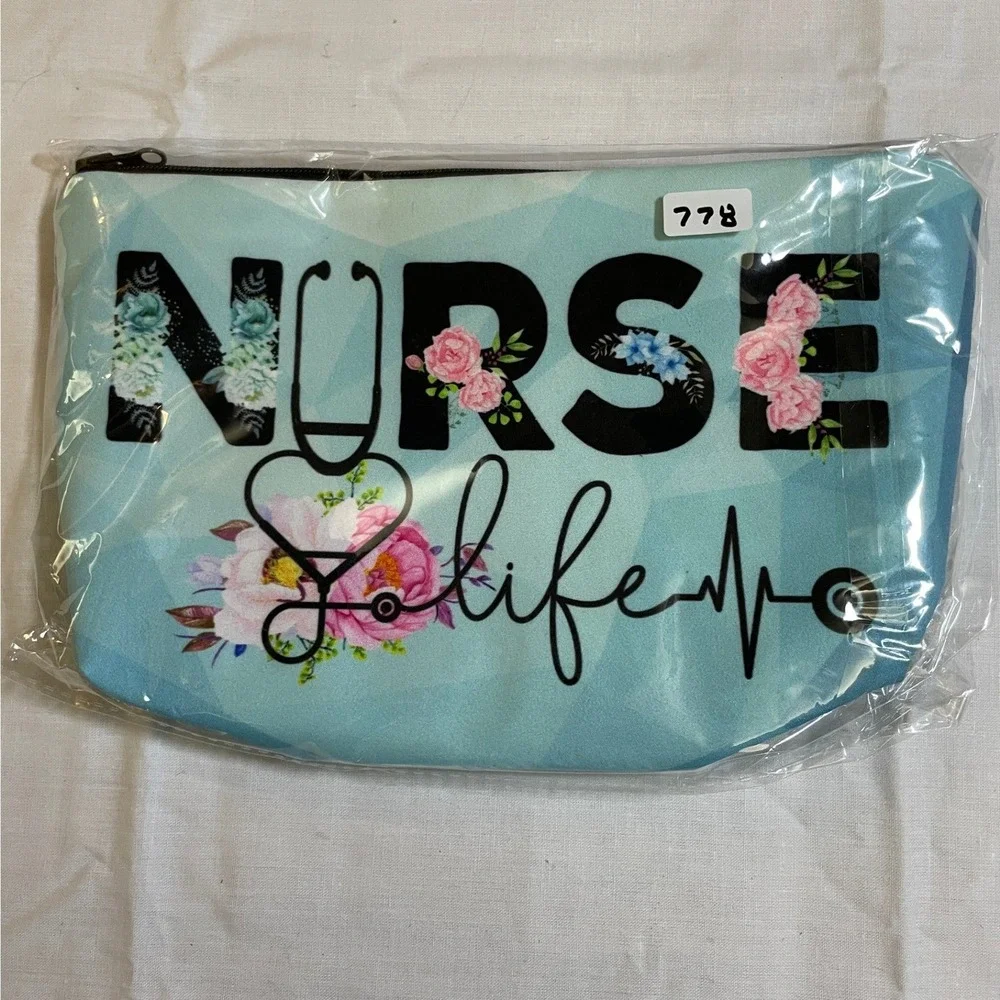 The Pouch Nurse Life Cosmetic Bag Women OS Teal NWT Floral Stethoscope Heart EKG