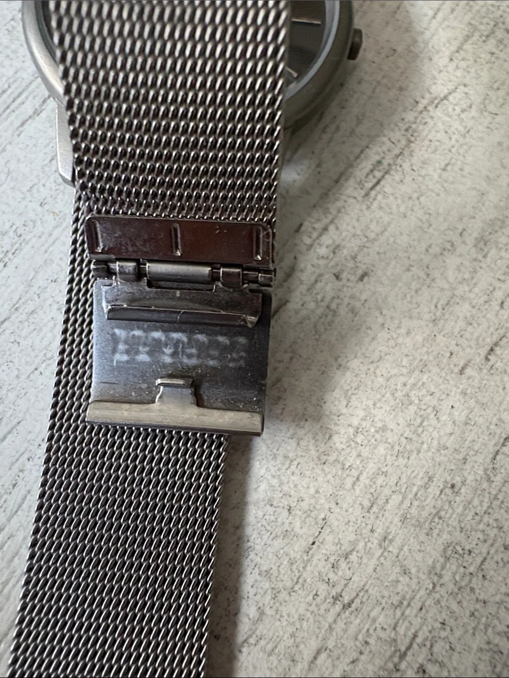 Skagen Men's Matte Gray Titanium Mesh Watch works but needs a battery.