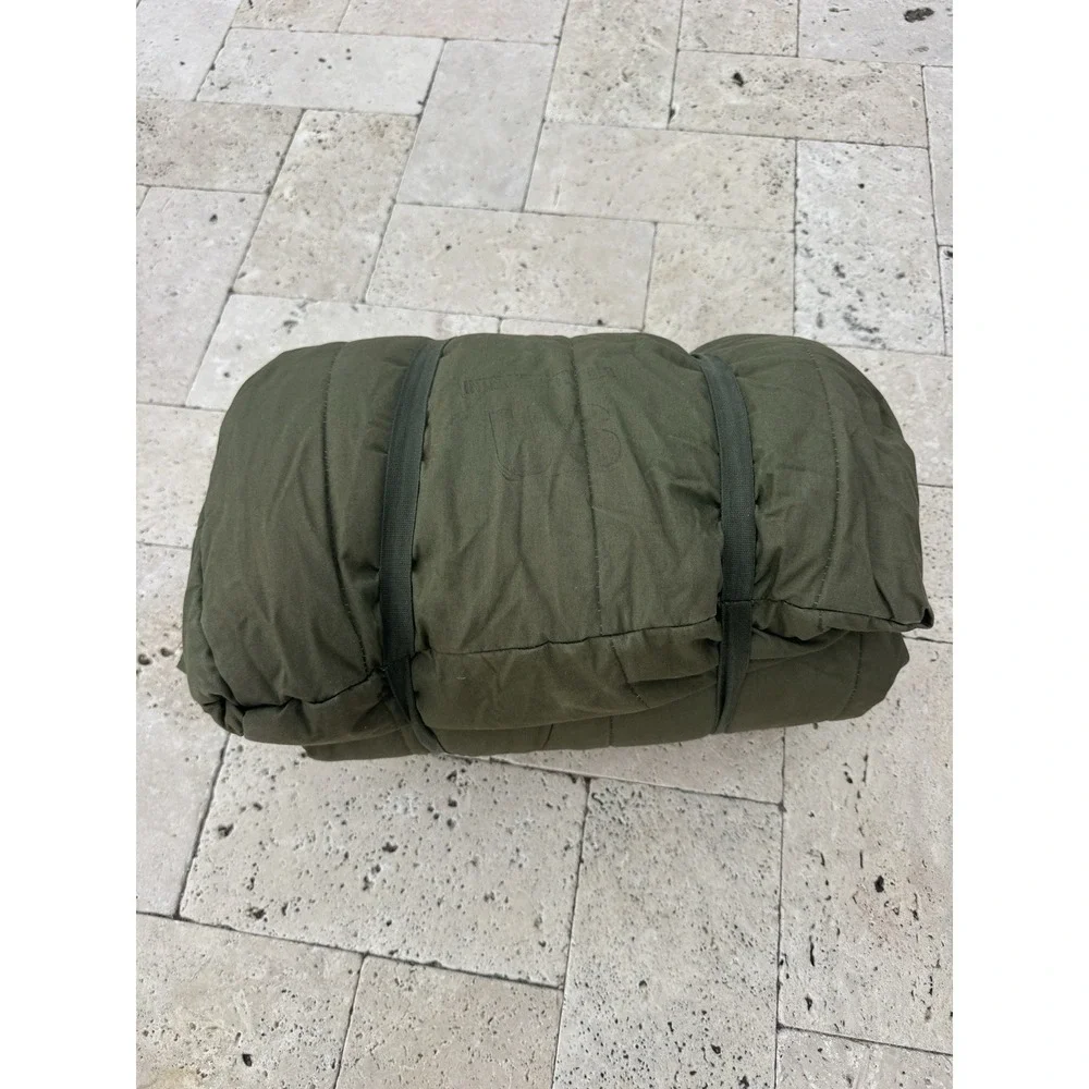 Vintage US Military Intermediate Cold Weather Sleeping Bag Synthetic OD Green