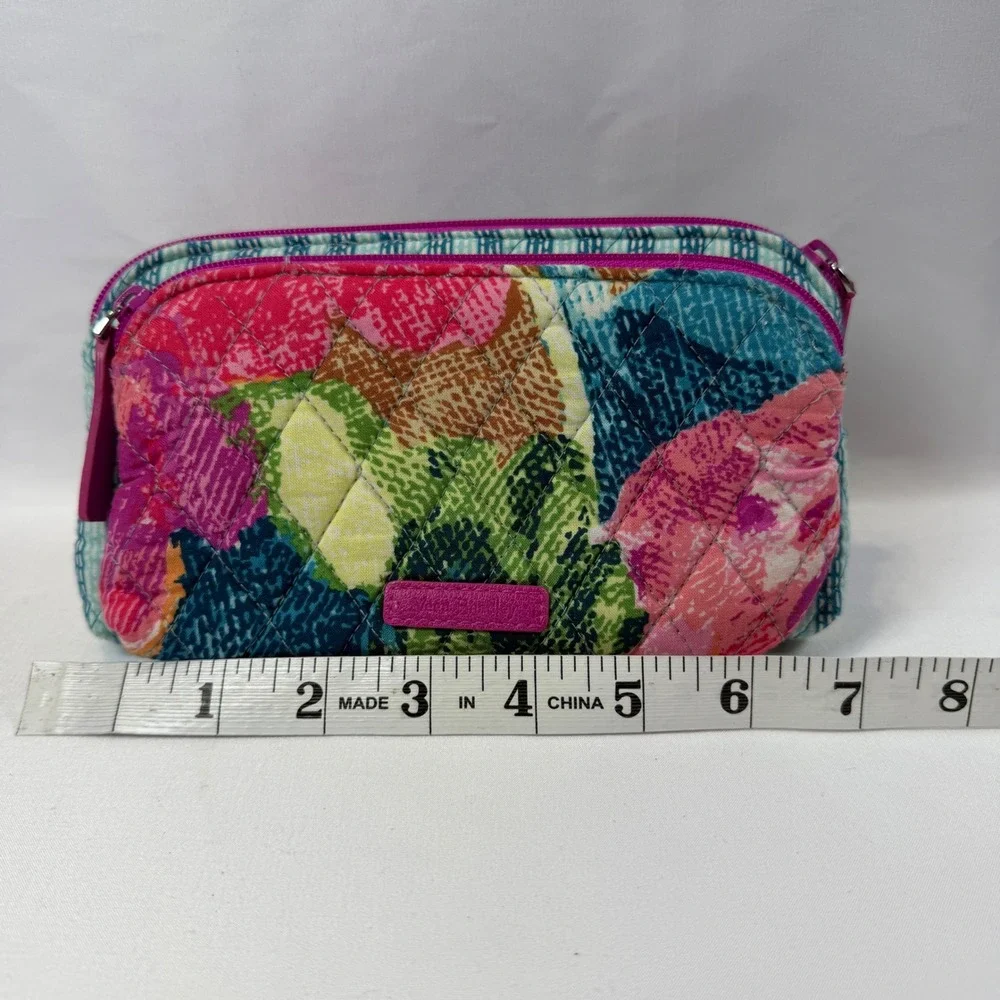 Vera Bradley excellent pre