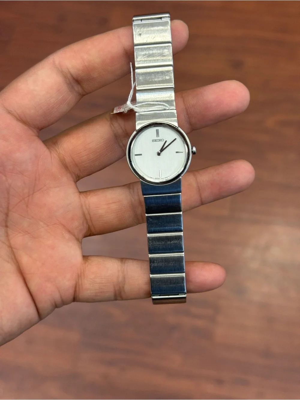 Seiko vintage 90s Silver Dial women’s Bracelet with Brushed Steel Links watch