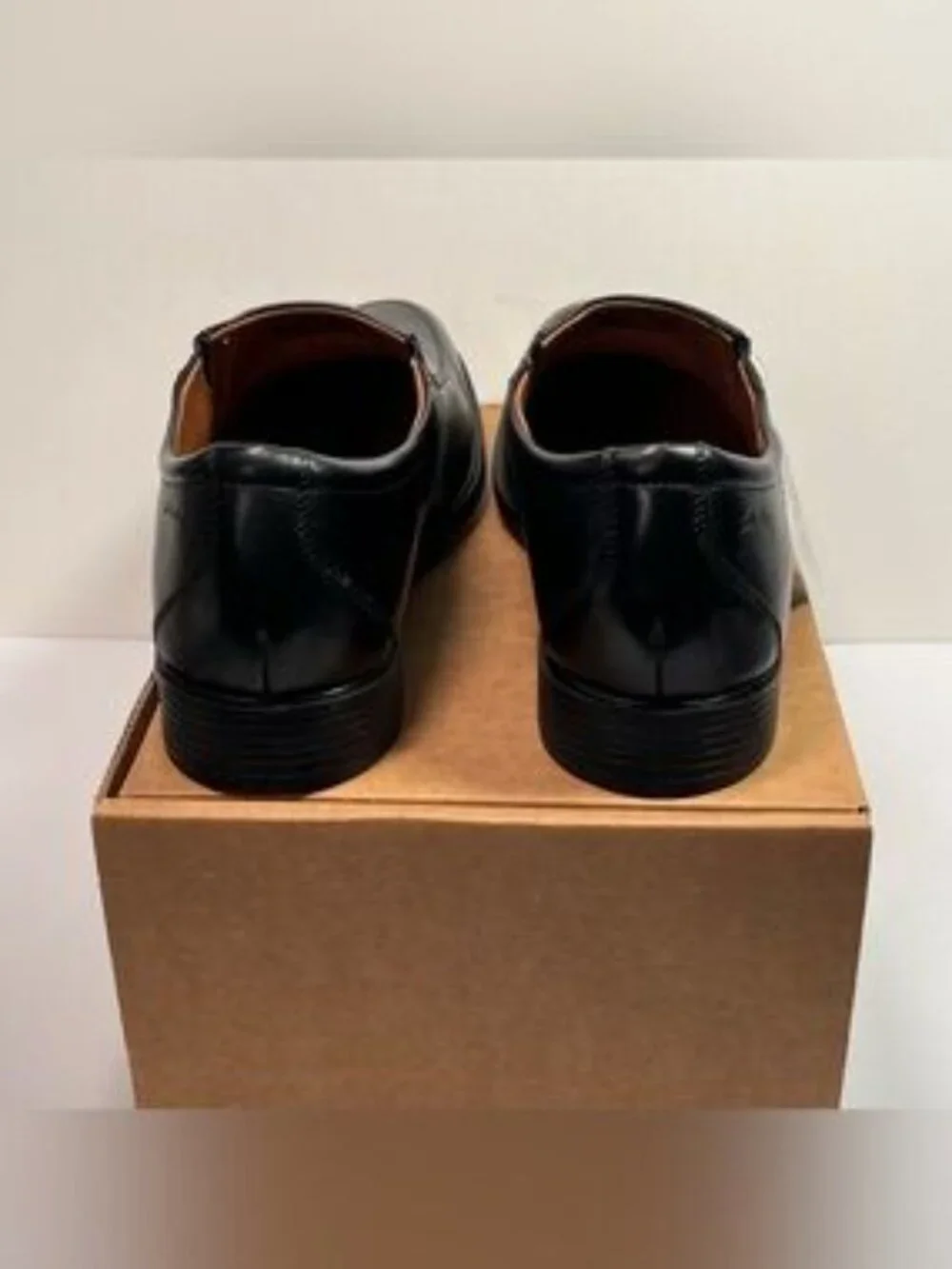 Clarks leather upper