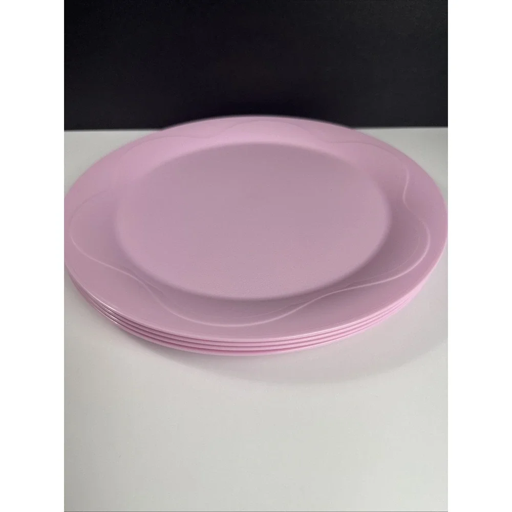 Tupperware these open