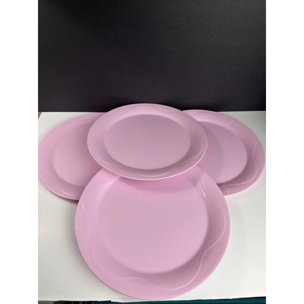 Tupperware Open House Dinner Plates 11
