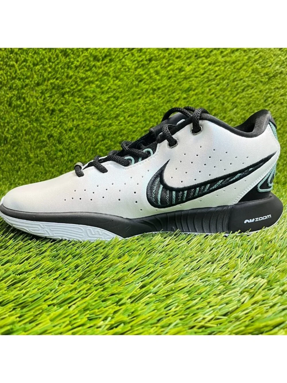 Nike please review