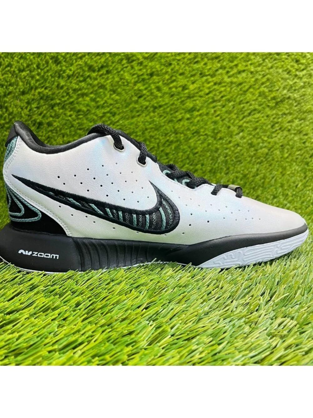 Nike please review