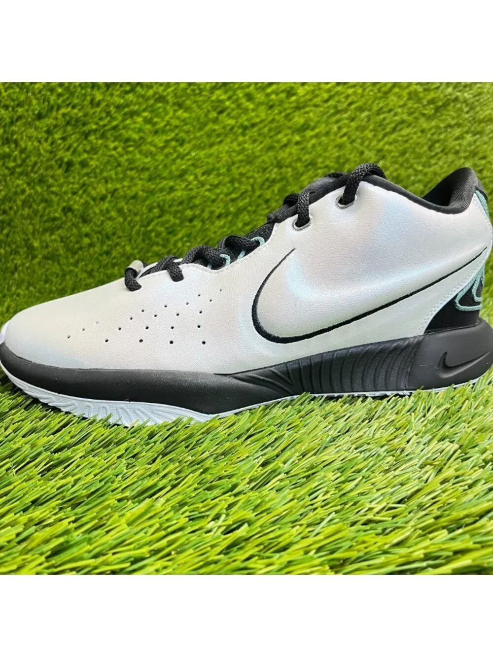 Nike please review