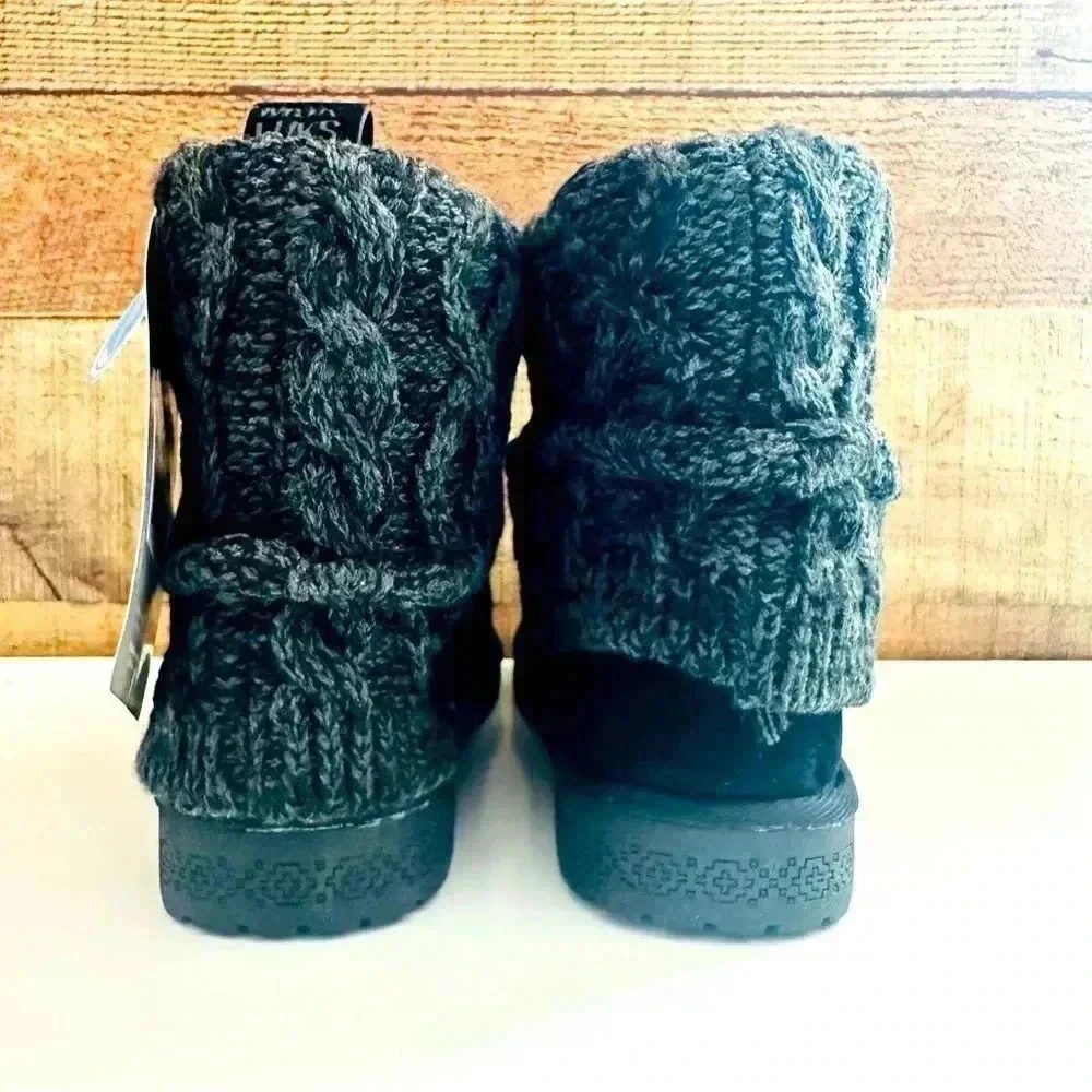 Muk Luks nwt pet