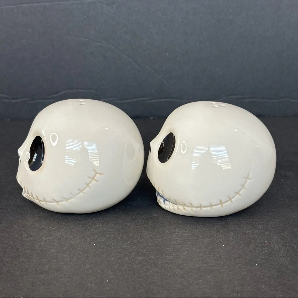 Disney Nightmare Before Jack Skellington Salt & Pepper Shaker Set