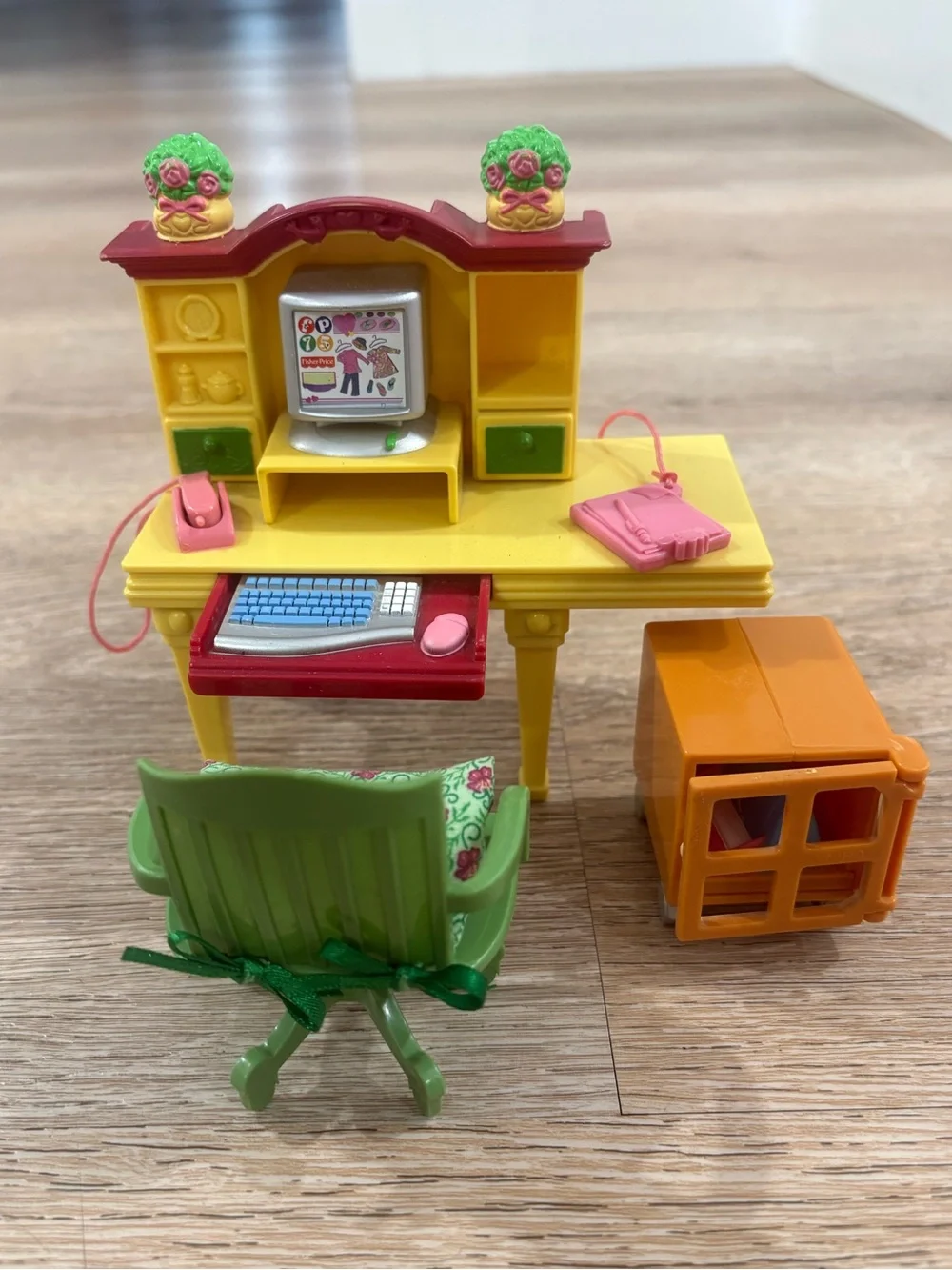 2006 Fisher Price Loving Family Home Office Computer Desk Chair Dollhouse Set