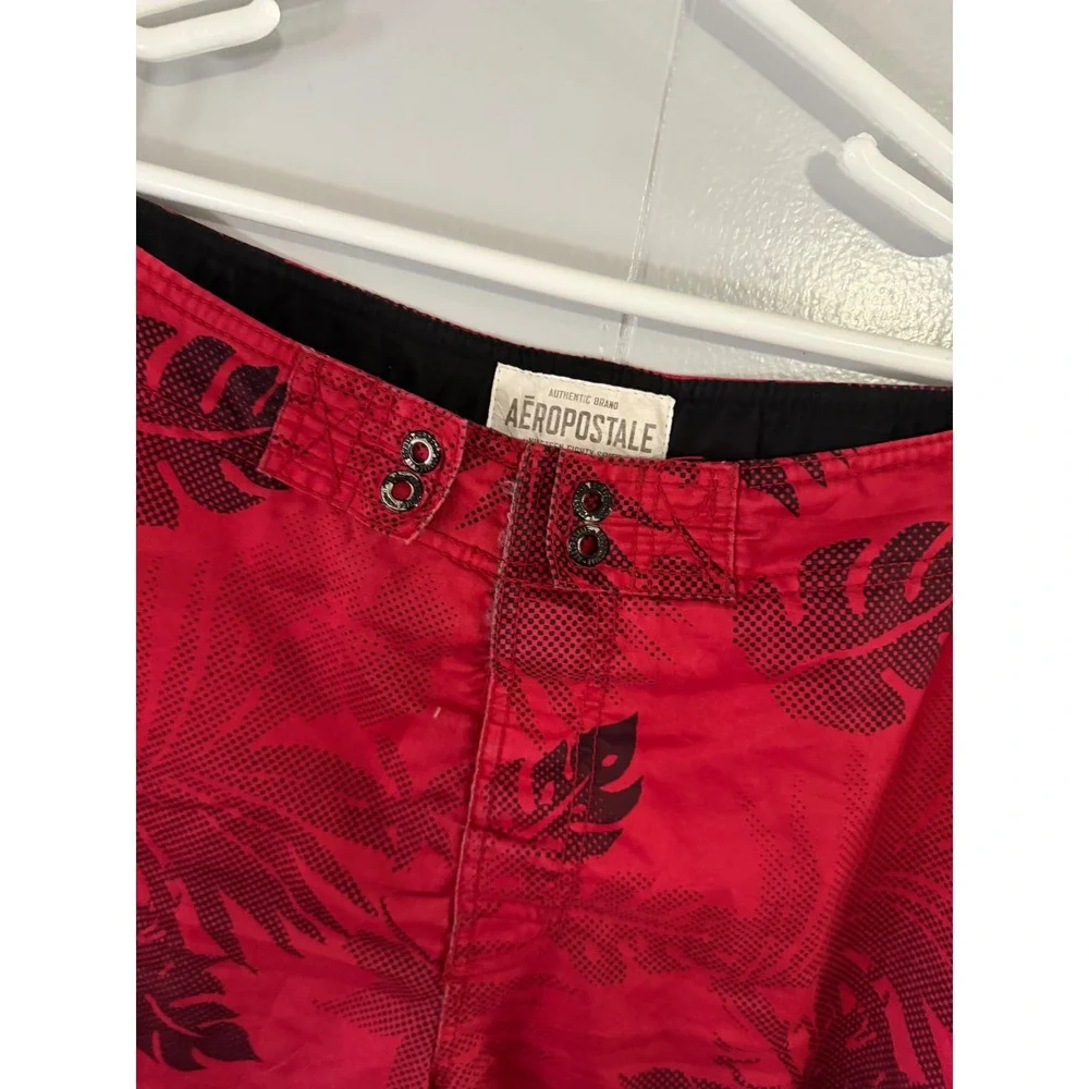 Aeropostale Board Shorts Mens L Red Black Tropical Leaf‎ Print Swim Trunks