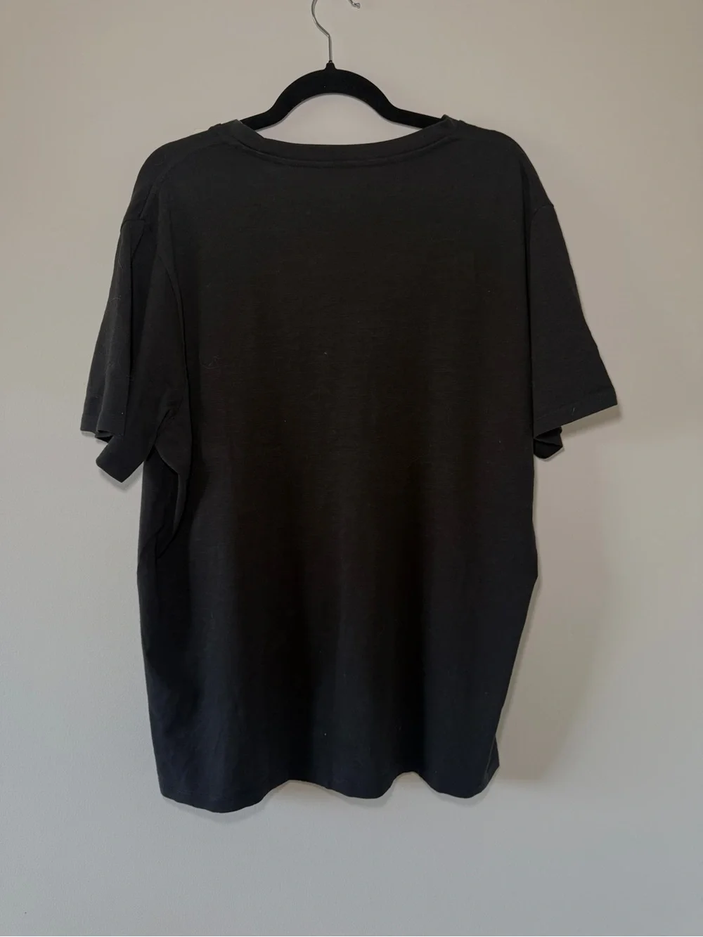 Levi’s Men’s Black Pocket T-Shirt Standard Fit NWT XL