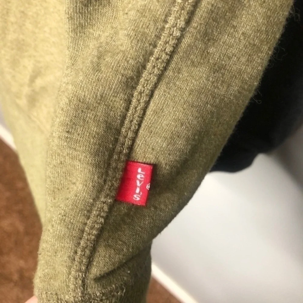 Levis levi’s olive