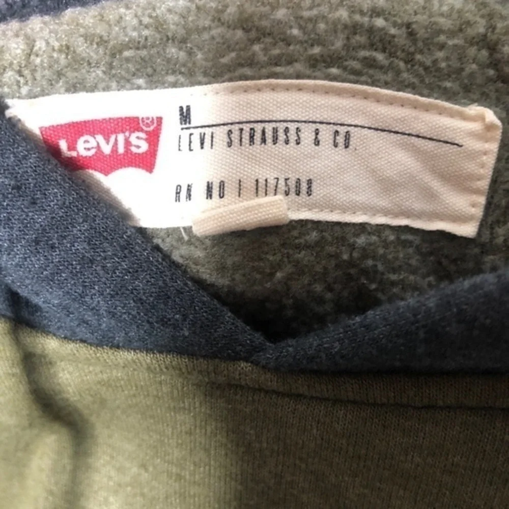 Levis levi’s olive