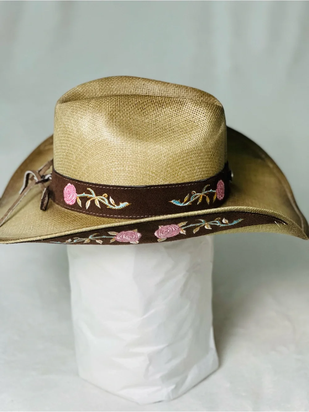Dallas Hats Women’s Cowboy Embroidered Floral Western Hat
