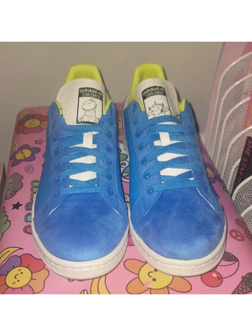adidas disney stan