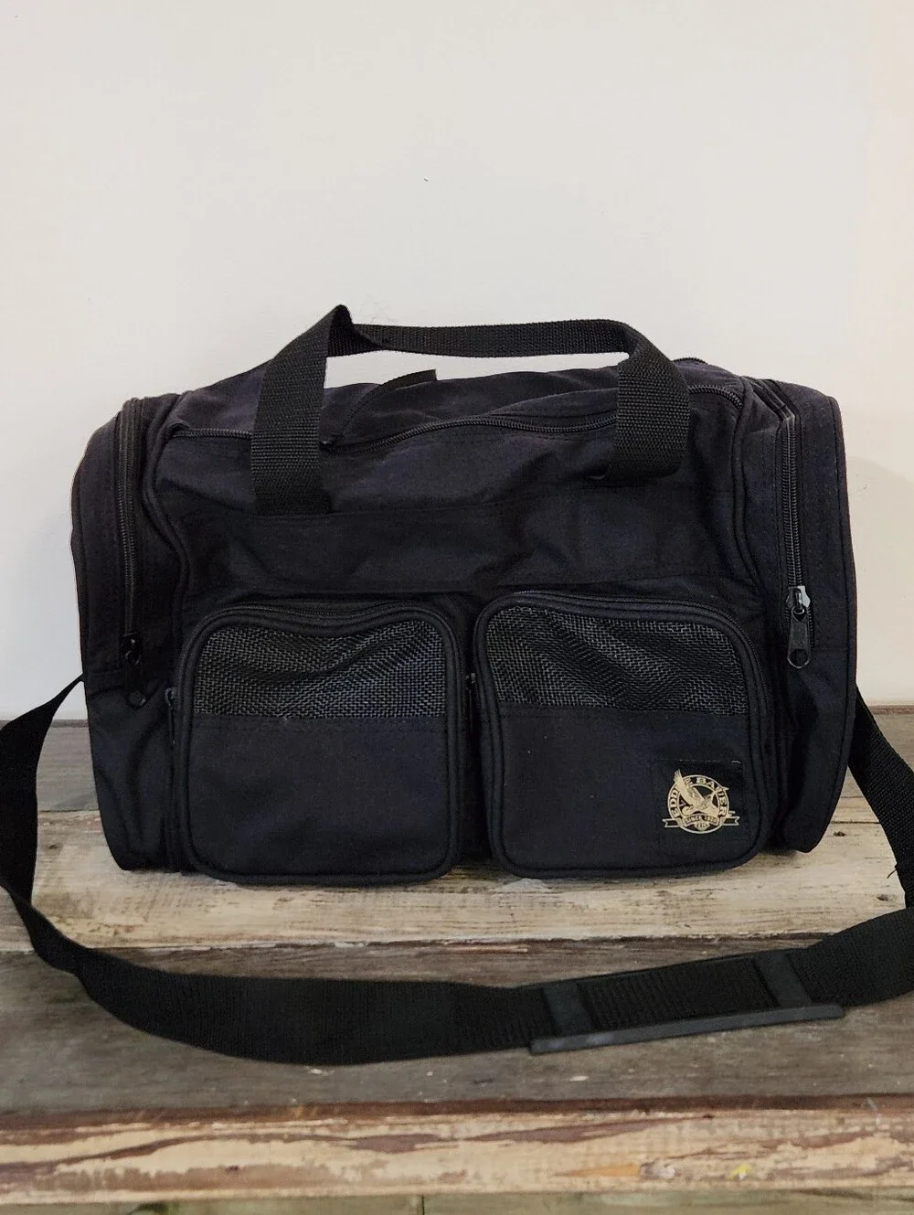 ✨️Eddie Bauer Black Cargo Duffel Bag 18