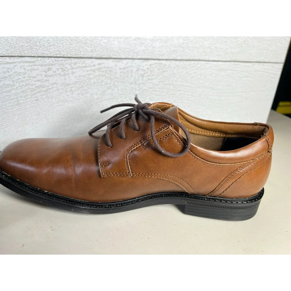 Dockers 9.5W 9.5 Stiles Mens Oxford Dress Shoes Mahogany 90-44032 Brown