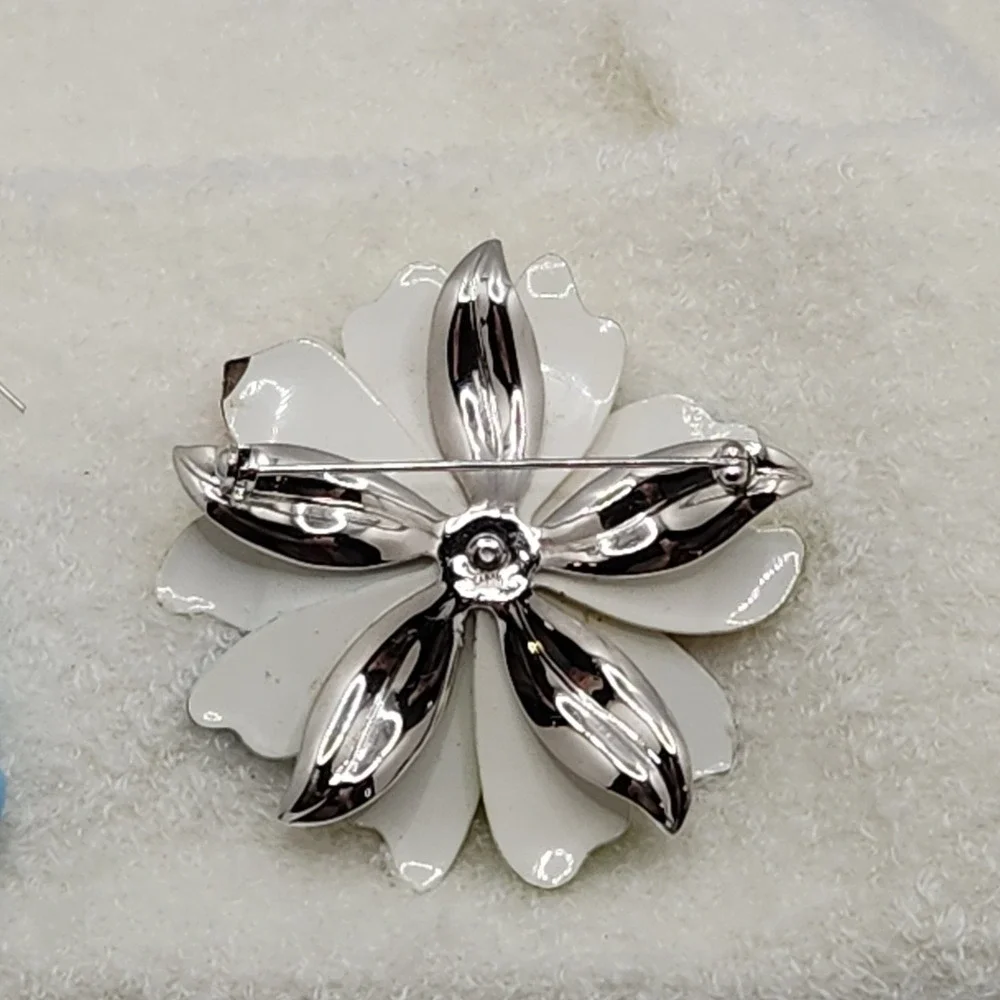 Vintage Enamel Flower Brooch Sarah C & Blue Rose Heart Earrings Mod Pop Art 60s‎