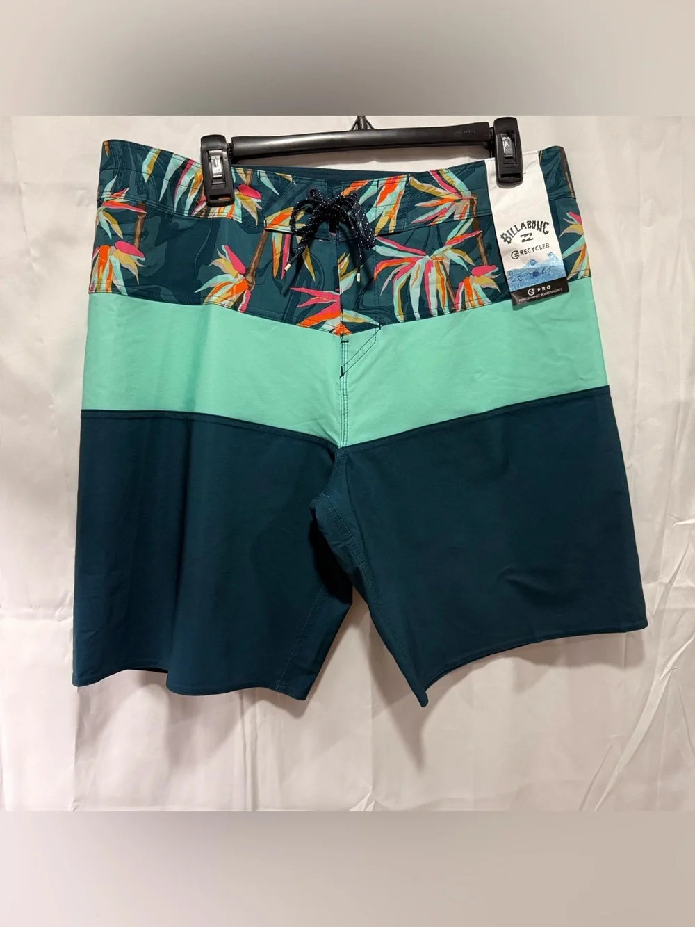 Billabong Tribong Pro Floral Recycler Boardshorts Men’s 34 NWT