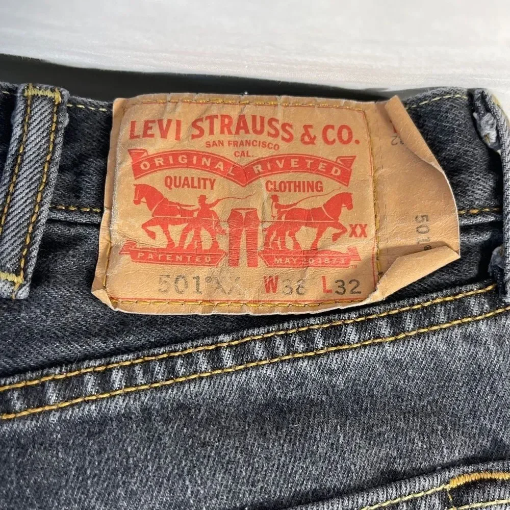 Levis these measure