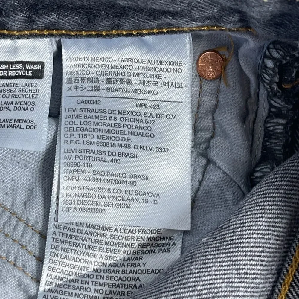 Levis these measure