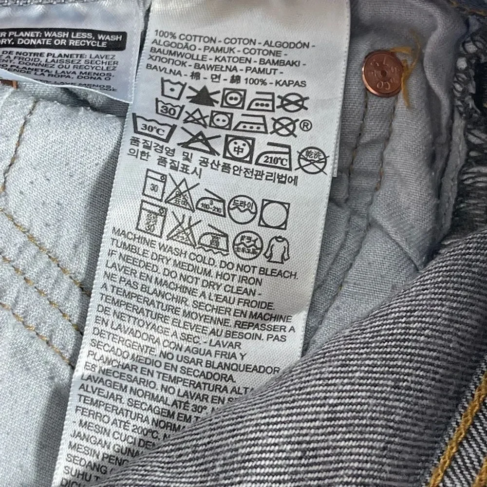 Levis these measure