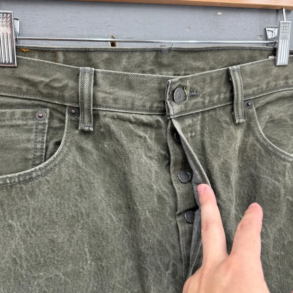 Levis gorpcore fade item