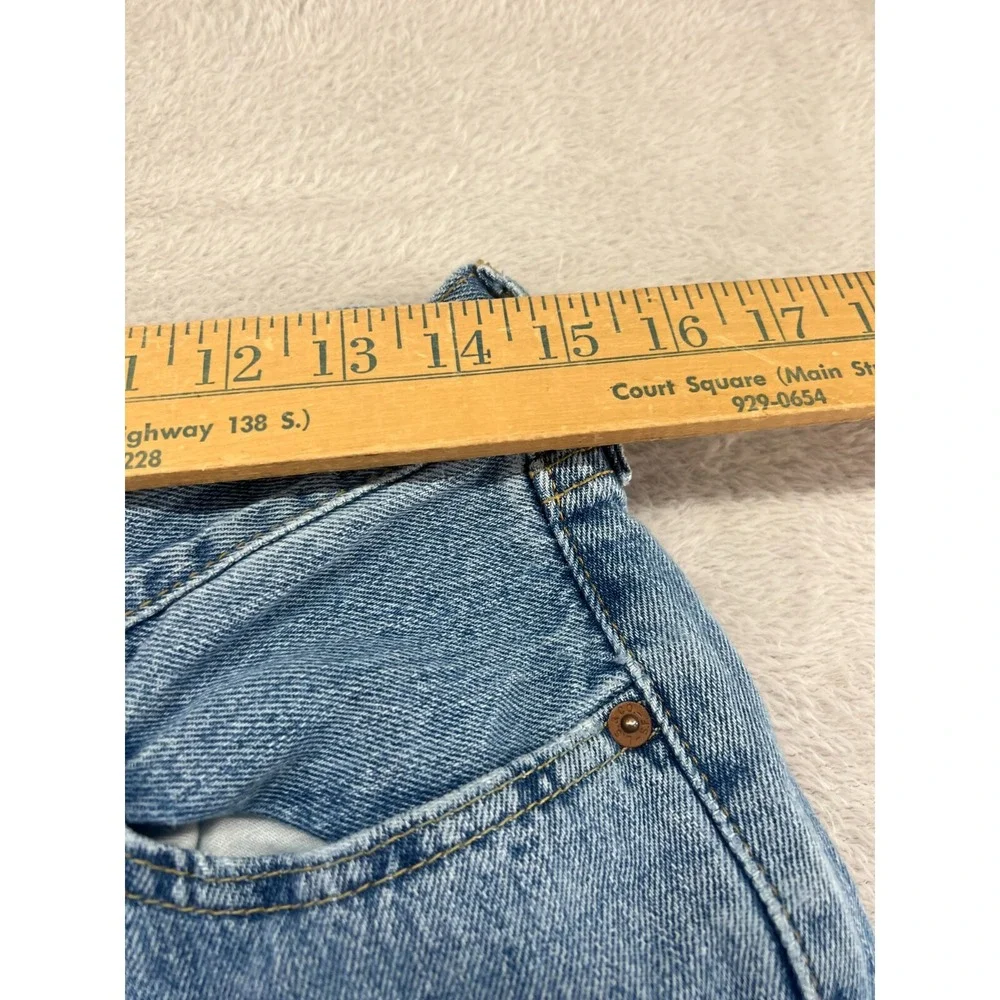 Levis flat signature
