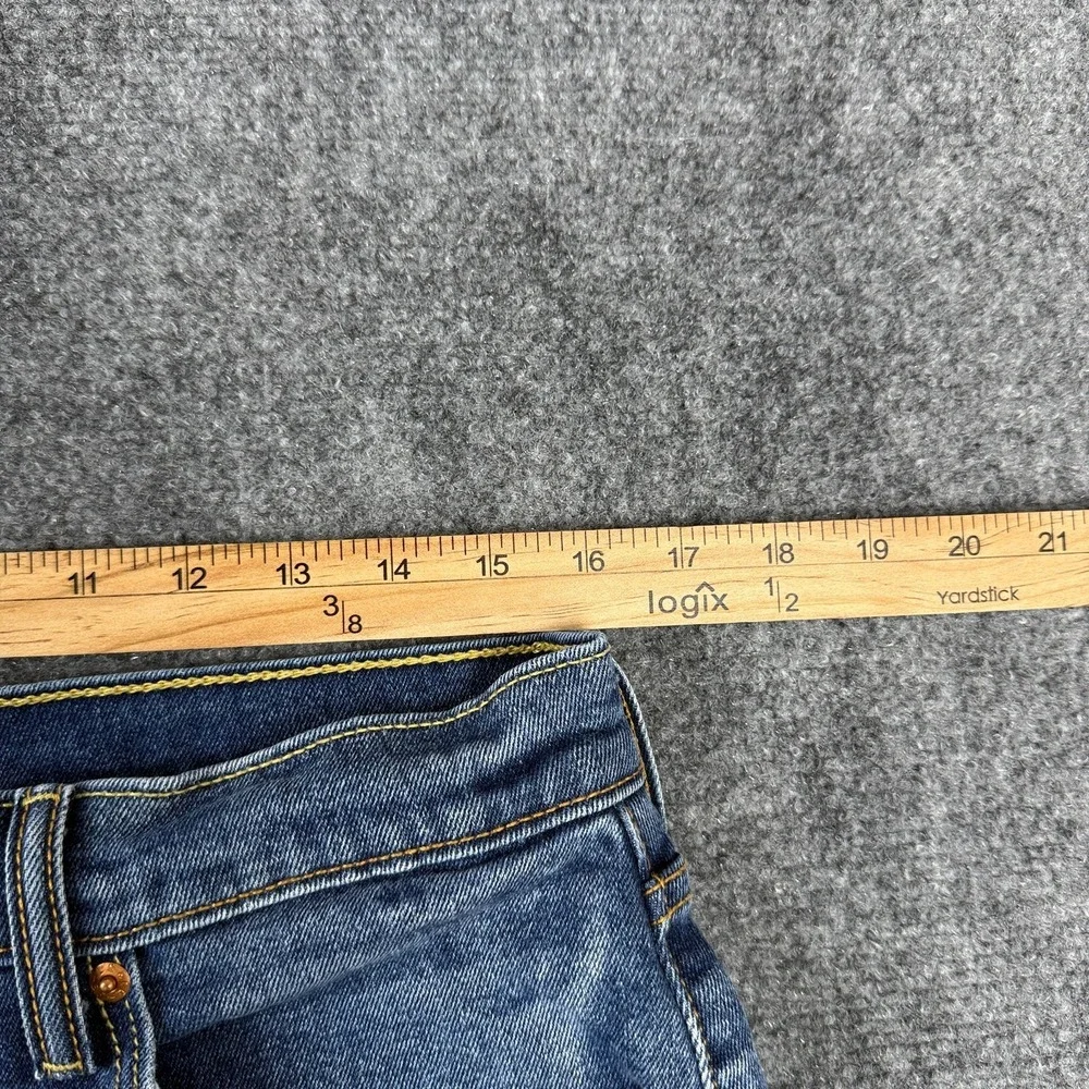 Levis returns tab