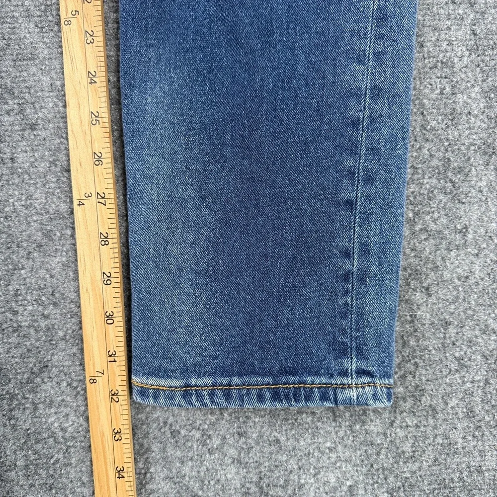 Levis coloring details