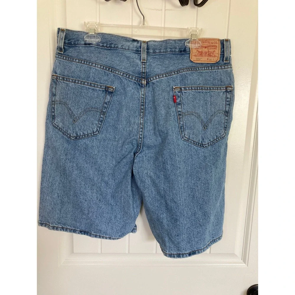 Levis levi 550