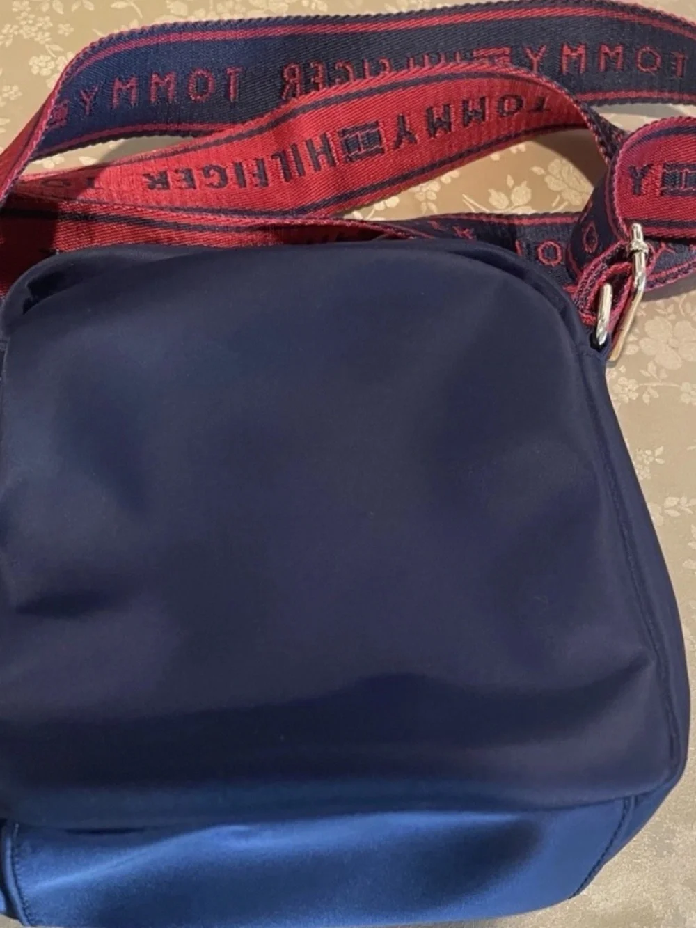 Tommy Hilfiger Men's Navy Nylon Crossbody Bag RedLogo Strap Zip Pocket