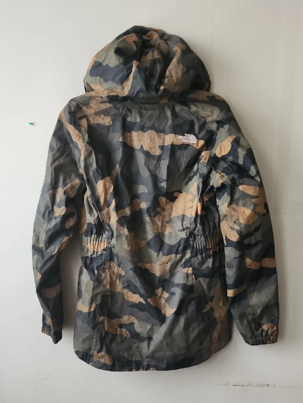 The North Face Women’s Camo Hooded Jacket - Olive/Black/Tan