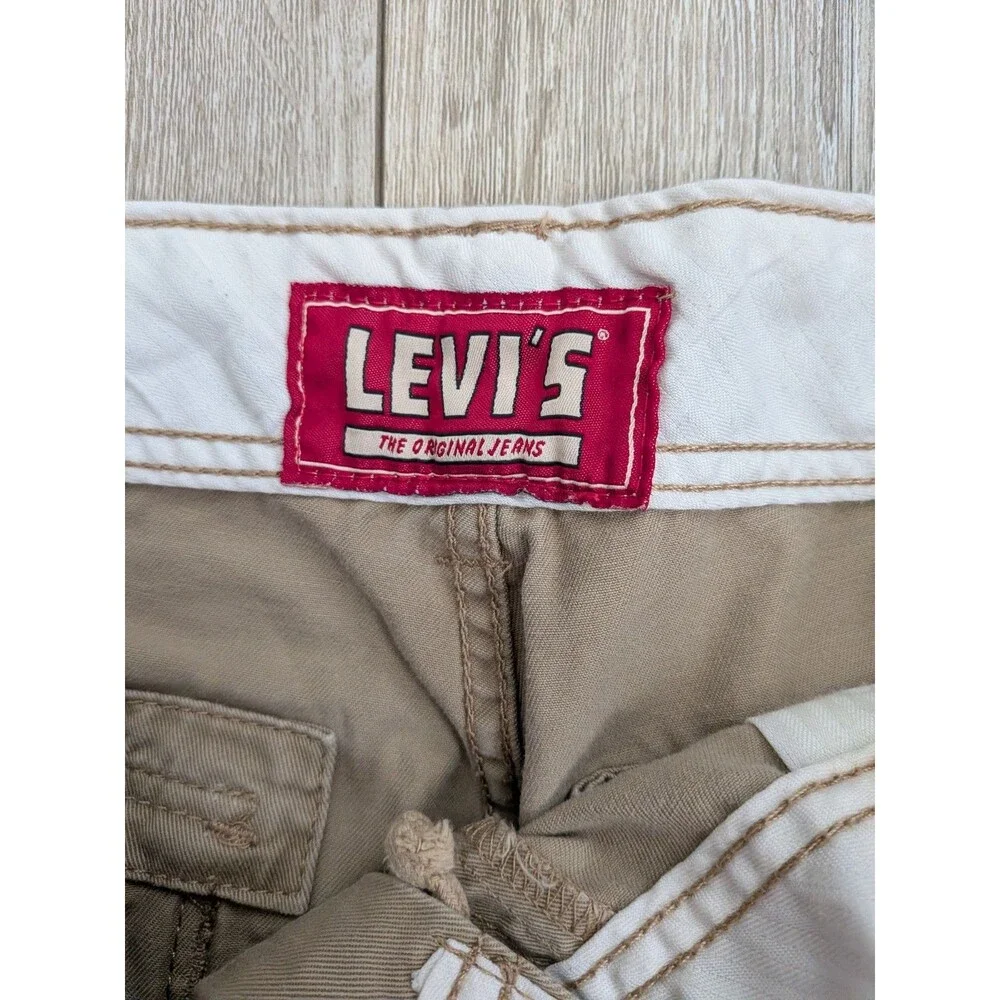 Vintage Y2K Levis Cargo Shorts Khaki Waist 36 100% Cotton