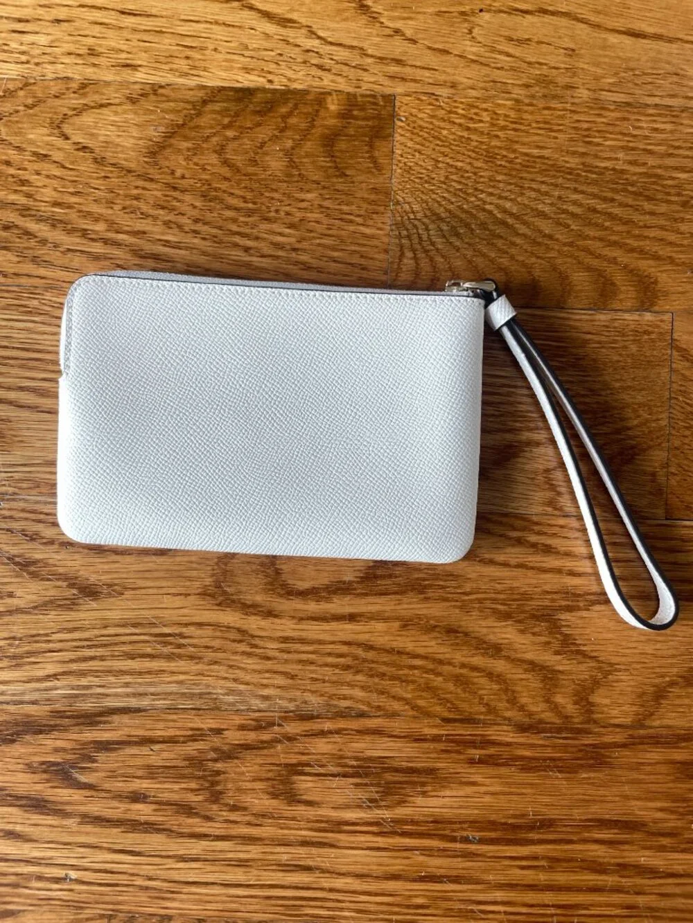 NEW WITH TAGS Coach Corner Zip Wristlet in White