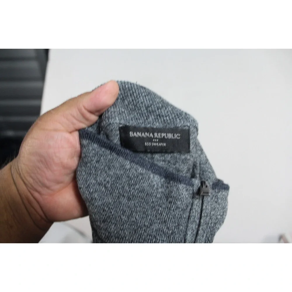 Banana Republic lightning fast