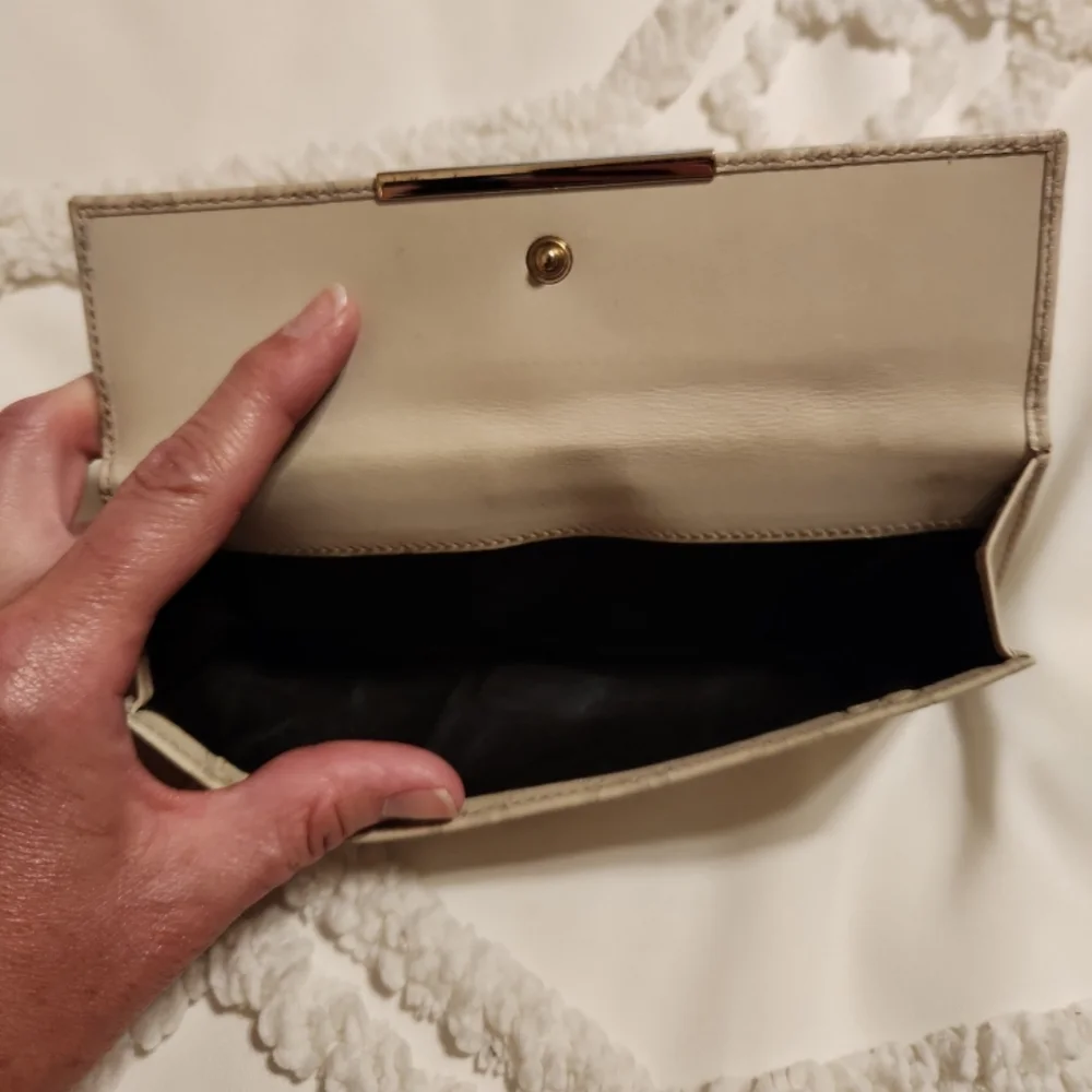 Gucci authentic wallet