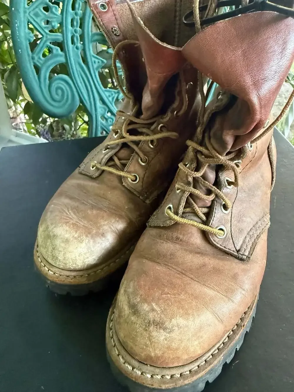 Red Wing stunning vintage